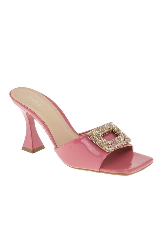 فايور صندل بكعب مزين ببروش